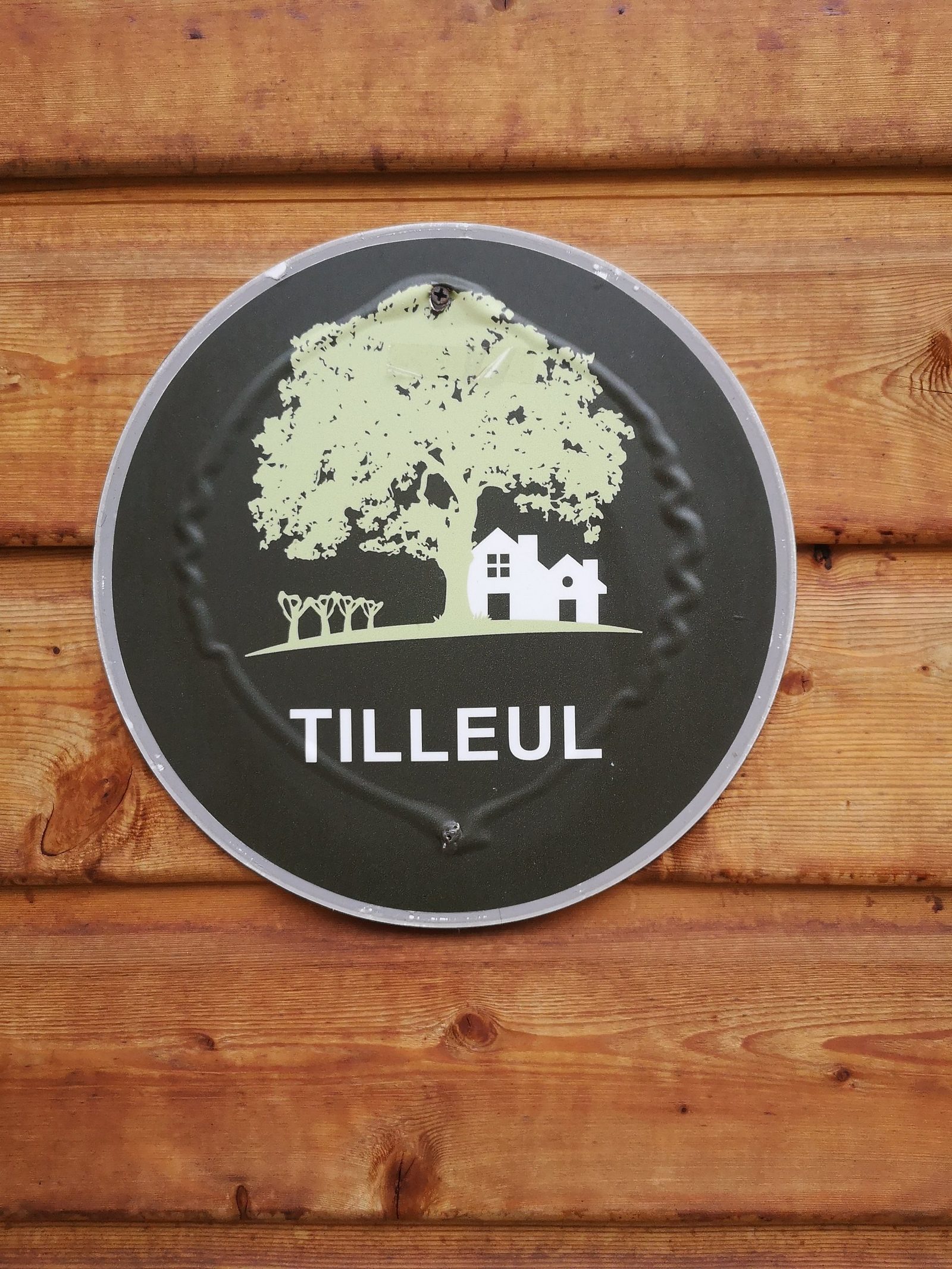 La plaque du Tilleul, à l'arbre du domaine