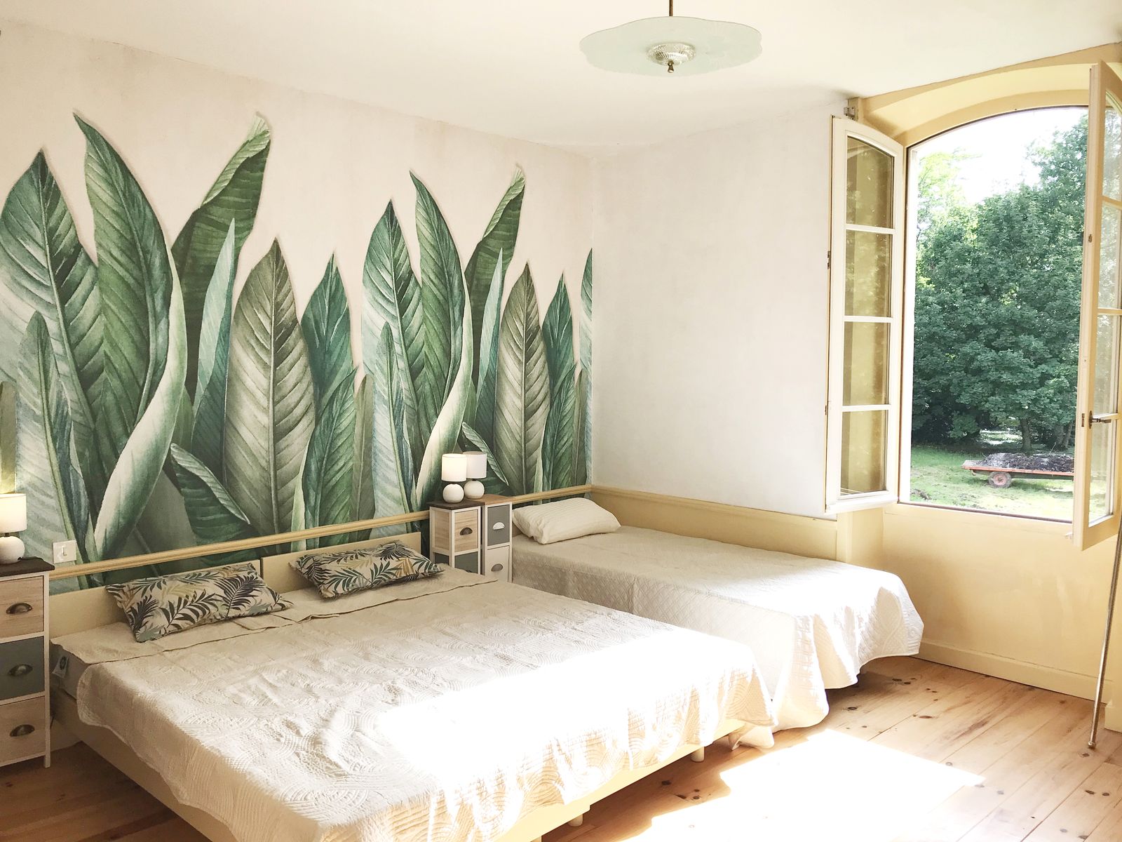 La chambre Nature et son papier peint de feuillages