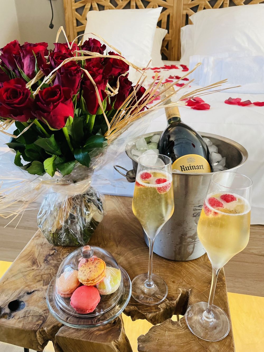 Les roses et le champagne