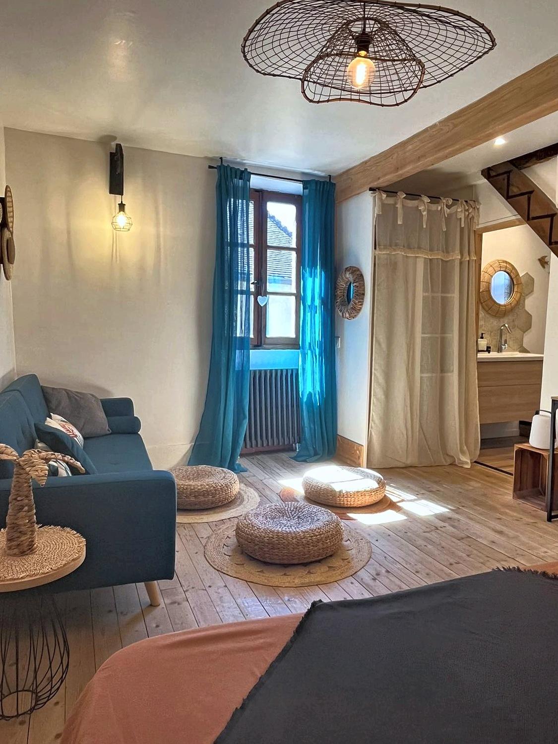 Le salon de La Mercantine vu depuis la chambre